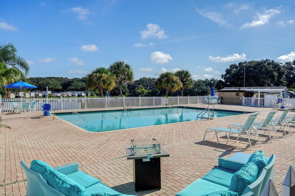 Lakeland Cottage w/ Pool Access + Screened Porch! photo 5