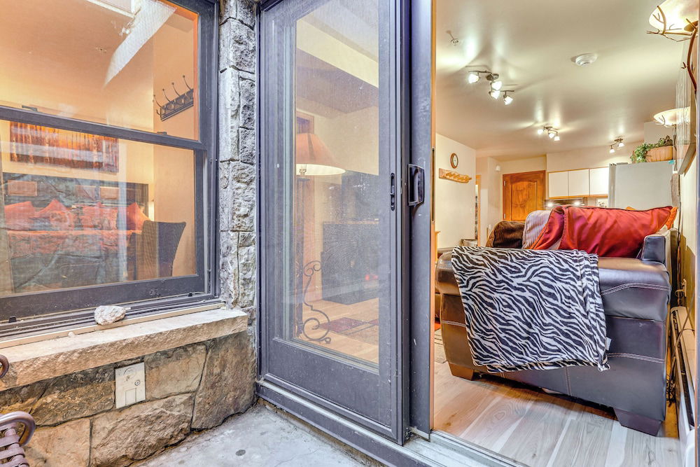 Vail Ski-in/ski-out Condo: Pool, Hot Tub & Sauna photo 4