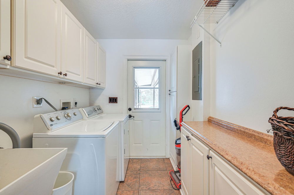 Lakefront Lutz Home w/ Hot Tub: 15 Mi to Tampa photo 2