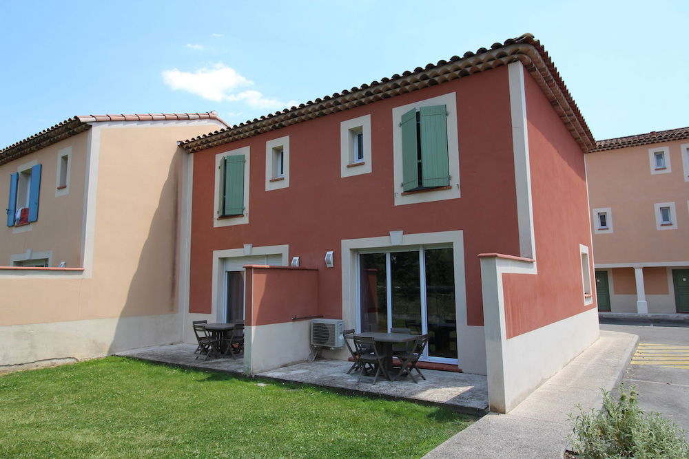 Appart'Hotel Garden & City Rousset photo 3