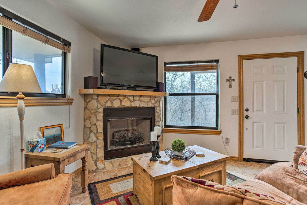 Medicine Park Cabin Rental w/ Mountain View photo 5