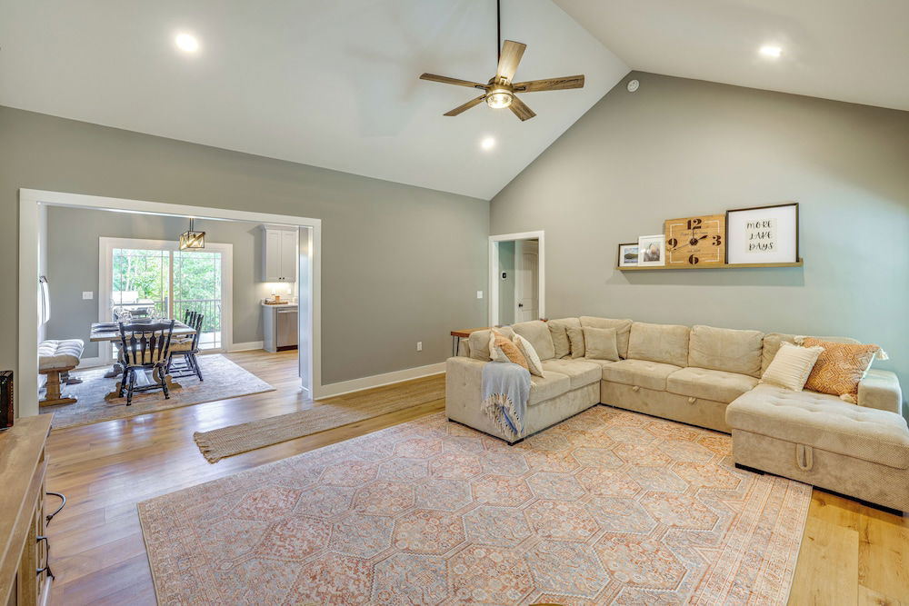 9 Mi to Smith Mountain Lake: Getaway in Moneta! photo 2