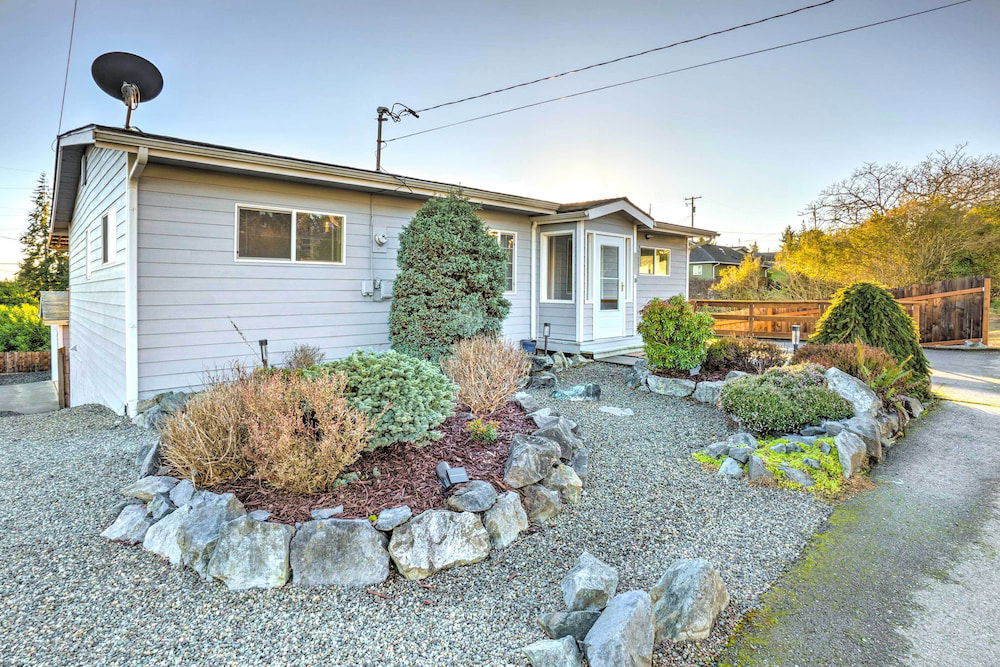 Fire Pit & Bay Views: North Bend Home! photo 3