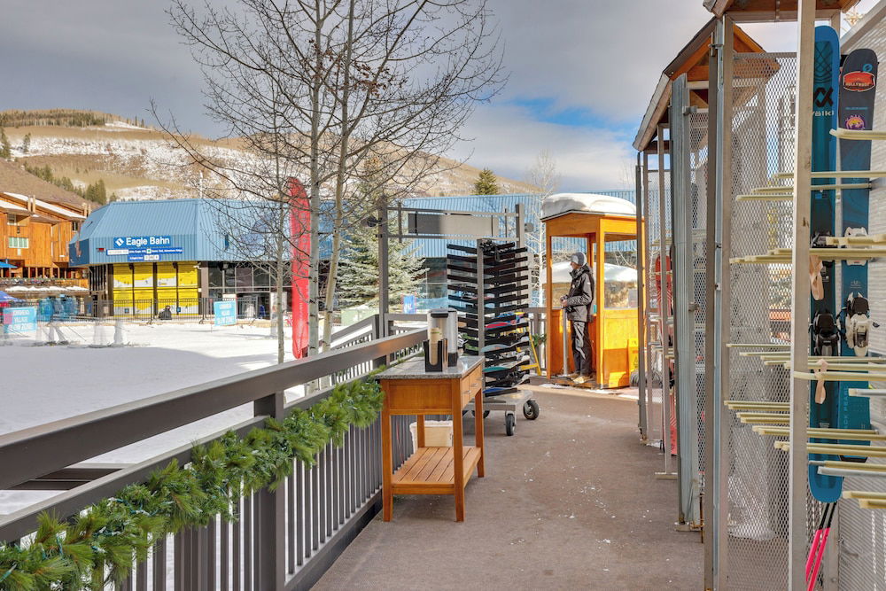 Vail Ski-in/ski-out Condo: Pool, Hot Tub & Sauna photo 3
