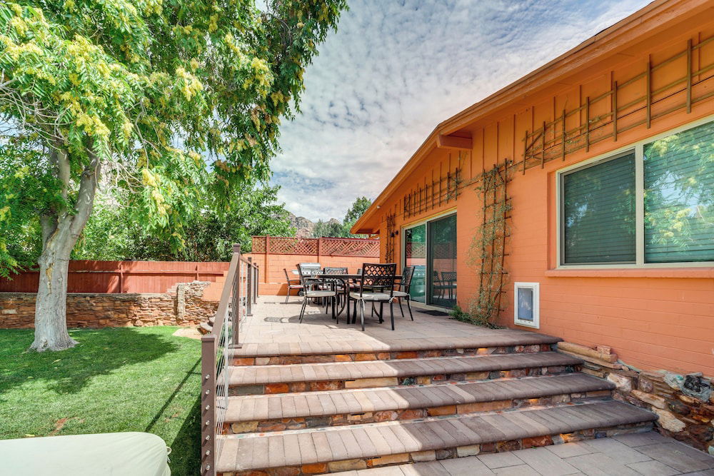 Pet-friendly Sedona Home: Hot Tub, Walk to Trails! photo 2