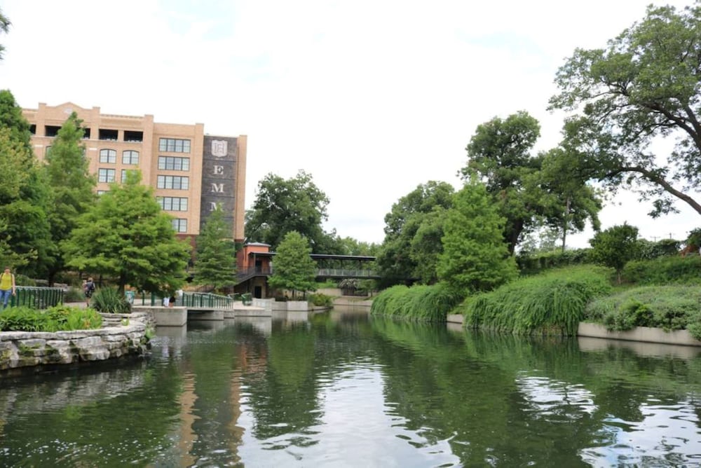 Near Downtown Guest House