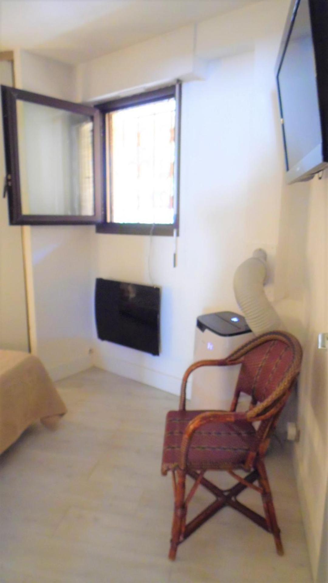 CANNES plage 2mn/45m2/vue mer/inernet/clim/parking privé photo 5