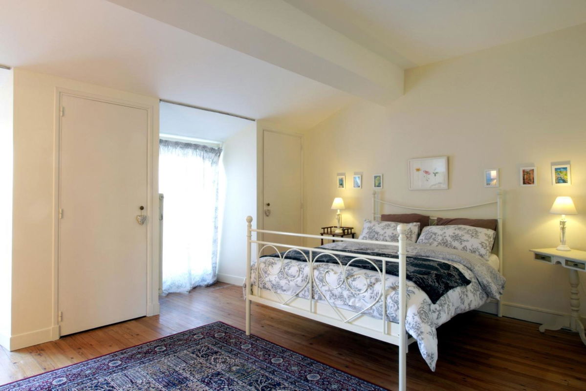 Maison de maître à BRAM # Jacuzzi photo 5